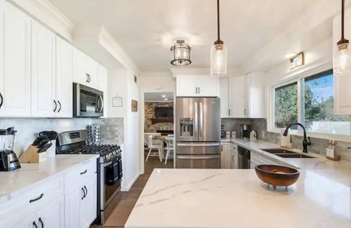 Riverside Casa | BOHEMIAN AND MODERN SERENE HOME WITH POOL