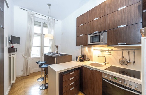 Josefov Apartamento | Bohemian charm apartment by Paris Avenue 1