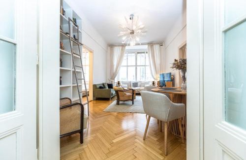 Josefov Apartamento | Bohemian charm apartment by Paris Avenue 1