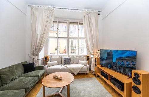 Josefov Apartamento | Bohemian charm apartment by Paris Avenue 1