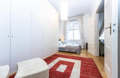 Josefov Apartamento | Bohemian charm apartment by Paris Avenue 1