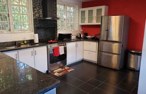 Jack's Hill Casa | Bohemian Lodge - The Artiste's Boutique Villa