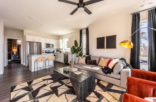 Whitebridge Casa | Bohemian Luxe 234-Rooftop Deck-Mins to Broadway
