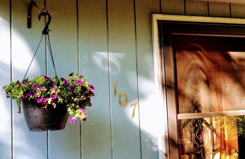 Hamlin Cabina | Bohemian, Luxurious Retreat in Hideout, Poconos.