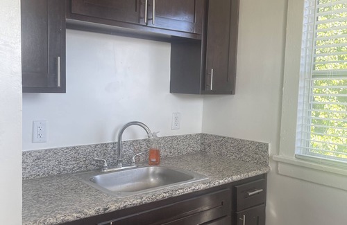 Westlake South Apartamento | Bohemian Oasis 4 Minutes from Downtown LA