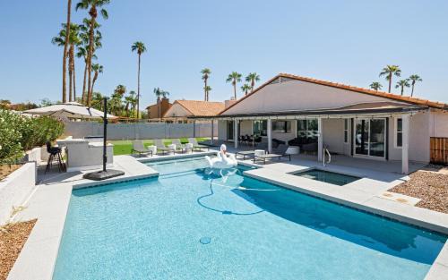 Continental Foothills Casa | Bohemian Resort-Pool, Spa, Golf, Bar, BBQ, &Games!