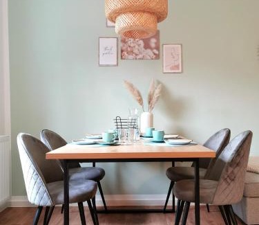 Andreasvorstadt Apartamento | BohnApartments XL Suite - 2 Schlafzimmer mit Balkon - Zentrum - Petersberg - Domplatz