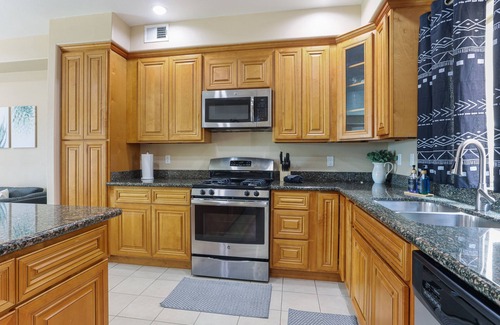 Lincoln Acres Casa | Boho 4Bedroom Family Townhome (10 min to SD Zoo)