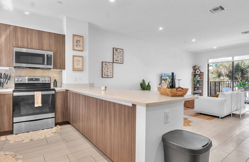 Flagler Village Casa | Boho Beach Haven in Downtown FTL 9 minutes to the beach!