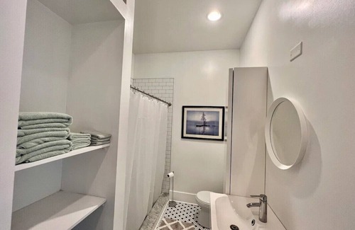 River District Casa | Boho Bungalow - Downtown - Free Parking