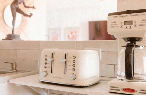 Estate Saint John Apartamento | Boho Bungalow- fun stylish apartment close to everything