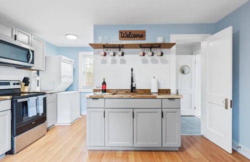 Apex Casa | BOHO BUNGALOW - STEPS FROM HISTORIC DOWNTOWN APEX