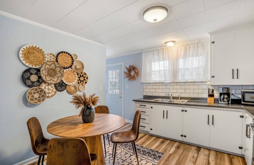Port Clinton Apartamento | BoHo by the Beach: Charming 2-bedroom apartment in the heart of Port Clinton
