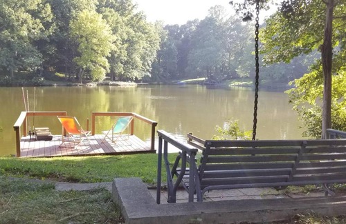 Charlotte Casa | Boho by the Water! 1750sqft - Fishing & sleeps 10!