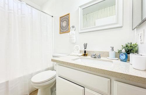 Beverly Hills Casa | Boho-Chic 1BR-1BA Oasis near Hollywood -BRBEV13