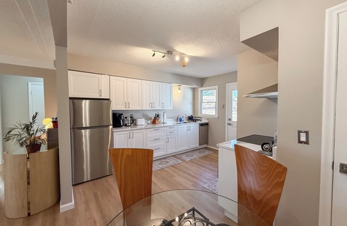 Burnsville Casa | Boho chic 2BR home, centrally located, close to airport, MOA
