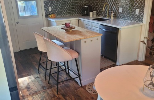 Wasaga Beach Cabaña | Boho Chic Cottage