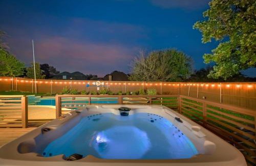 North Richland Hills Casa | Boho Chic Home w Backyard Paradise - Pool + Grill