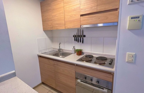 La Cisterna Apartamento | Depto estilo boho chic, 4 personas a 200 m metro La Cisterna + estacionamiento