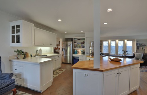 Gambier Casa | Boho Country 5 Acre Estate: Kenyon, Amish, River