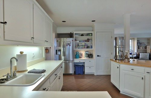 Gambier Casa | Boho Country 5 Acre Estate: Kenyon, Amish, River