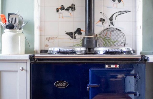 Southerndown Cabaña | Boho Family Escape near Dunraven Bay with Sea View