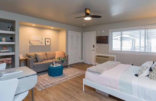 Eighth Avenue Apartamento | Boho Inspired Condo in the Heart of Nashville!