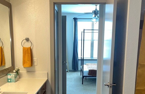 Dallas Design District Apartamento | Boho Lux of Design District w/ Pool View