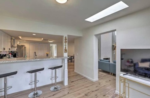Tucson Casa | Boho-off-Broadway, fun and chic family home!nn
