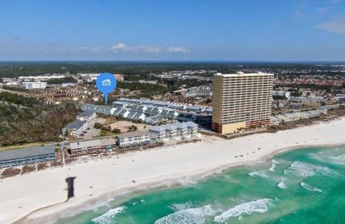 West Panama City Beach Apartamento | Boho Retreat Across the Street from the Beach