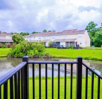 Charleston Casa | Boho SoCo- 8 mins to Credit One 20 mins to DTWN