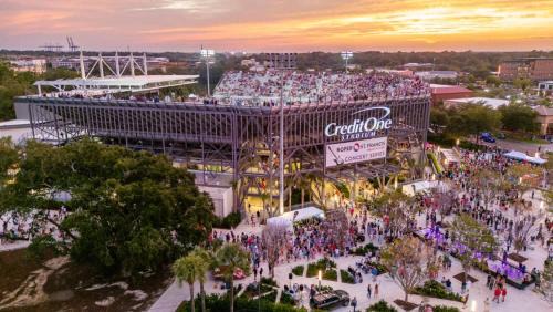 Charleston Casa | Boho SoCo- 8 mins to Credit One 20 mins to DTWN