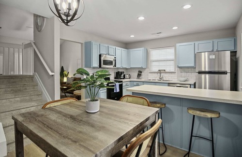 Charleston Casa | Boho SoCo- 8 mins to Credit One, 20 mins to DTWN