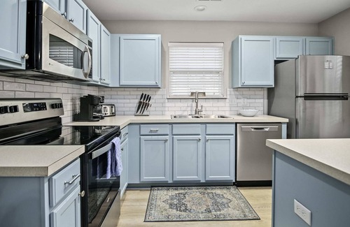 Charleston Casa | Boho SoCo- 8 mins to Credit One, 20 mins to DTWN