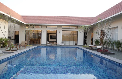 Jaipur Villa | BOHO VILLA JAIPUR 4bedroom super luxury pool villa with bohemian charm