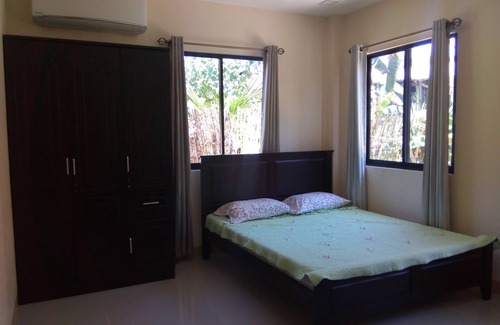 Guindulman Casa | Casa Rural por habitaciones Bohol Sweet Home