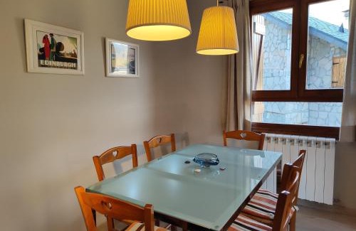 Sallent de Gallego Apartamento | Boira, ideal familias, preciosas vistas, garaje incluido