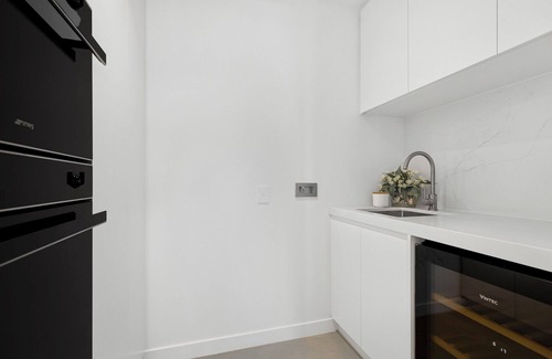 Birtinya Apartamento | Bokarina Beach 3 Bedroom Luxury Apartment