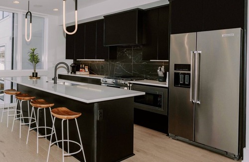 Nashville Apartamento | Bold & Modern | Walk the Line in Music City