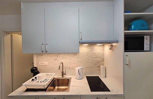 Siska District Apartamento | Bolero B Tour As / Modern and comfortable studio with WiFi and AC in Ljubljana