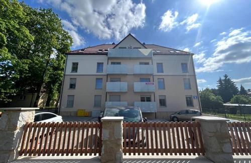 Boleslawiec Apartamento | BoleslaviaApartments -Apartament Arte, parking free, stacja ładowania EV