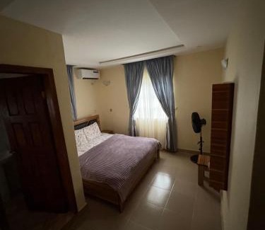 Idowa Apartamento | Bollington Adex house