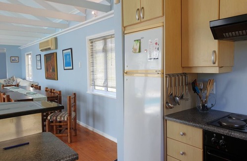 Mountainside Casa | 'Bolusii' 6 En-suite Bedroom Beach House with Indoor Pool & Sea View