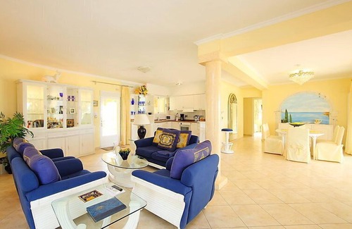 La Sabatera Casa | Bombilla by Interhome
