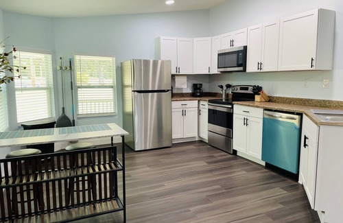 Lake City Casa | Bonita - A beautiful brand new cottage 2 miles away from town