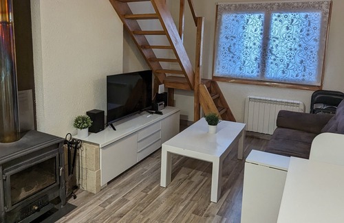 Villanua Apartamento | Bonito Apartamento con Chimenea y Wifi en Villanúa