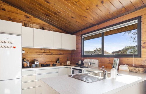 Turangi Casa | BONNIE DOONE - T?RANGI HOLIDAY HOME, pet friendly in Turangi