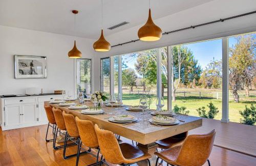 Bombira Casa | 'Bonnie View' A Magnificently Luxurious Retreat