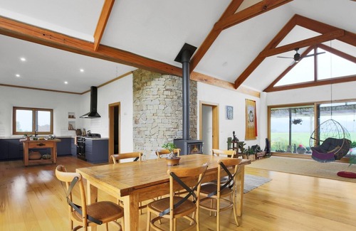 Bona Vista Otro | Bonnie View Farm Strawbale house with spectacular view