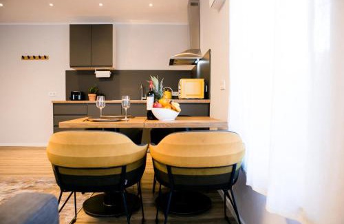 Sankt Augustin Apartamento | bonquartier - LUX APT #2 Moderne, stilvolle Wohnung mit voll ausgestatteter Küche, Klimaanlage und Parkplatz